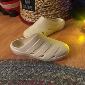 Unisex Adidas Adicane Sand/Beige Slip On Shoes